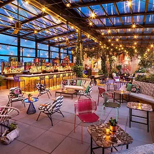 Moxy Nyc East Village 4* New York