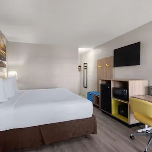 Days By Wyndham Vegas Airport Near The Strip Otel
